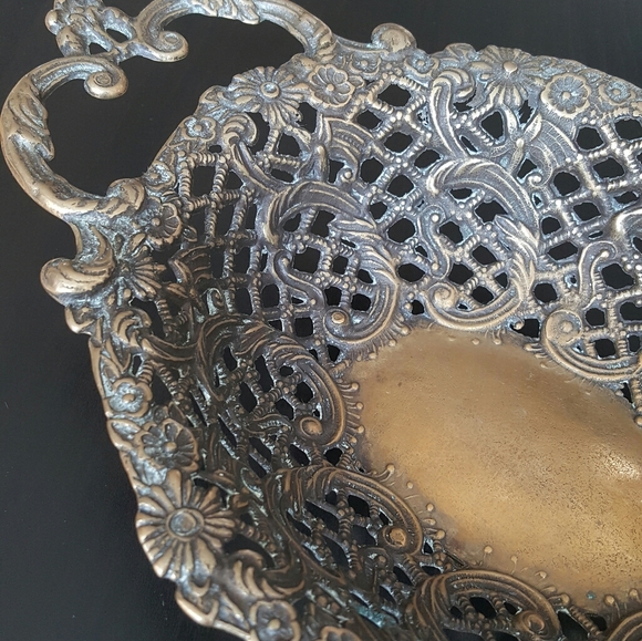 Vintage Brass Basket with Filigree Design - Picture 3 of 7